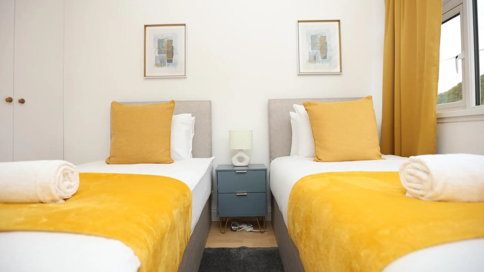 Gainsborough View By N And N Stays, Perfect For Contractor And Workers Visiting Cardiff, Pvt Off Road Parking, Close To Cardiff Bay & International Sports Village, Long Stay Disc Available 아파트