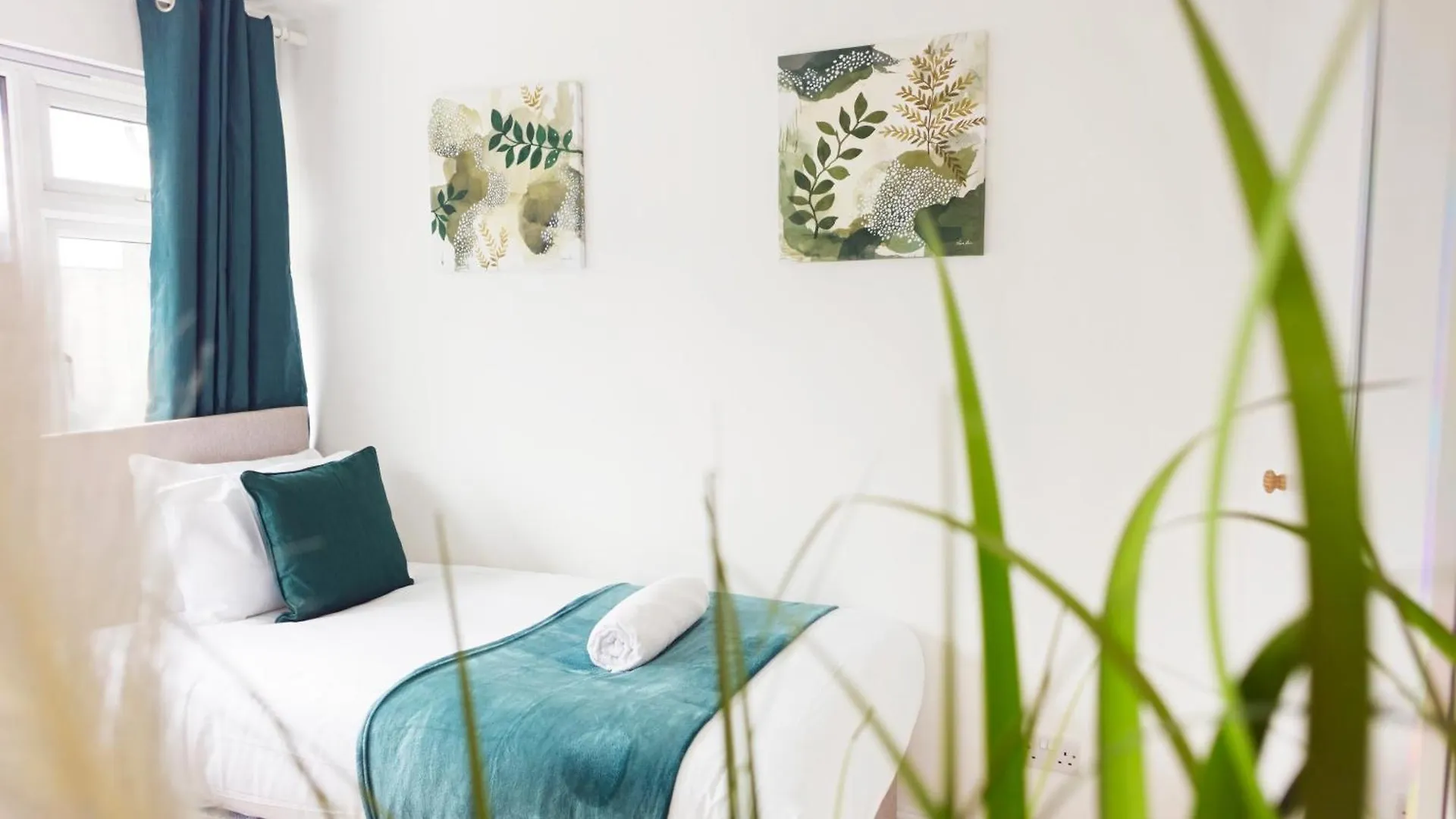 아파트 Gainsborough View By N And N Stays, Perfect For Contractor And Workers Visiting Cardiff, Pvt Off Road Parking, Close To Cardiff Bay & International Sports Village, Long Stay Disc Available